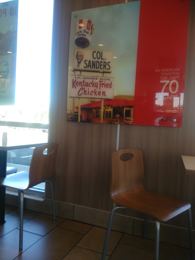 Fast Food Restaurant «KFC», reviews and photos, 2601 Newberg Hwy, Woodburn, OR 97071, USA