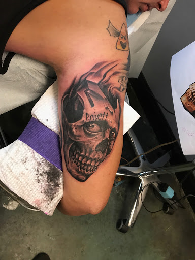 Tattoo and Piercing Shop «Once in a Blue Moon Tattoo», reviews and photos, 5775 Phil Niekro Blvd Suite D, Flowery Branch, GA 30542, USA
