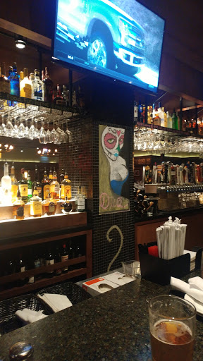 Restaurant «Bar Louie», reviews and photos, 2115 Jericho Turnpike, Commack, NY 11725, USA