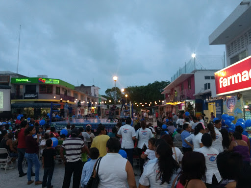 plaza chactemal, Av Efraín Aguilar 182, Centro, 77000 Chetumal, Q.R., México, Centro comercial | QROO