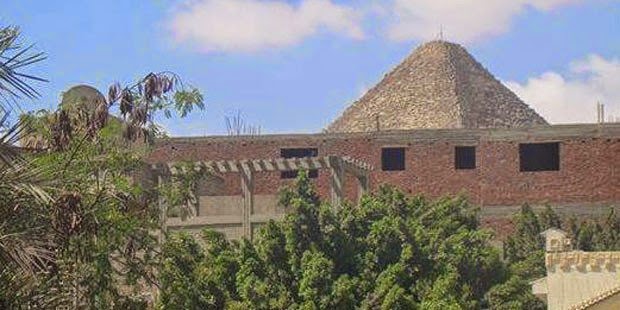 Giza Pyramids threatened by urban expansion Giza Pyramids threatened by urban expansion