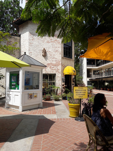 Restaurant «Yellow Vase», reviews and photos, 51 Malaga Cove Plaza, Palos Verdes Estates, CA 90274, USA