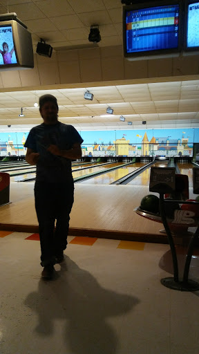 Bowling Alley «Camelot Lanes», reviews and photos, 628 Boardman-Canfield Rd, Youngstown, OH 44512, USA