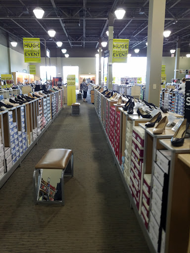Shoe Store «DSW Designer Shoe Warehouse», reviews and photos, 5031 Shoppes Blvd, Moosic, PA 18507, USA
