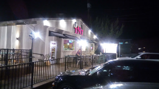 Restaurant «TNT on the Lake», reviews and photos, 2599 Lakeshore Blvd, Lakeport, CA 95453, USA