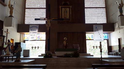 Iglesia Nuestra Señora de Guadalupe, Francisco González Bocanegra 102, Valle Dorado, 28200 Manzanillo, Col., México, Iglesia cristiana | COL