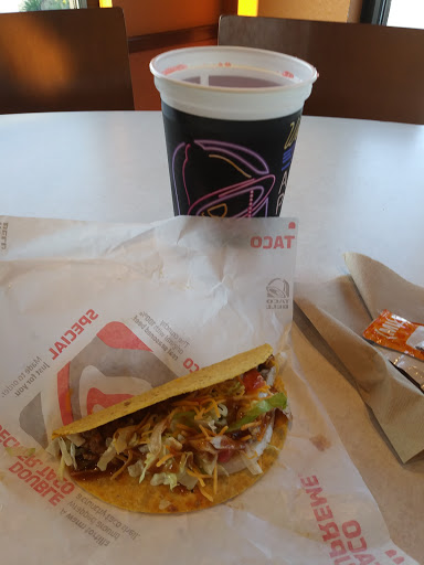 Mexican Restaurant «Taco Bell», reviews and photos, 2115 IN-7, North Vernon, IN 47265, USA