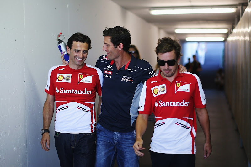 Марк Уэббер в компании Педро де ла Росы и Фернандо Алонсо на Гран-при Венгрии 2013