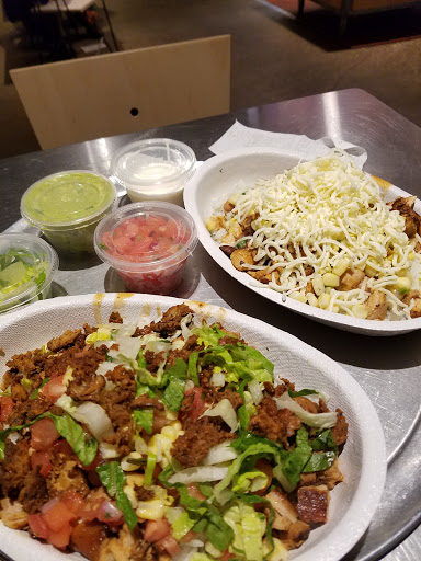 Mexican Restaurant «Chipotle Mexican Grill», reviews and photos, 201 N 8th St, West Dundee, IL 60118, USA