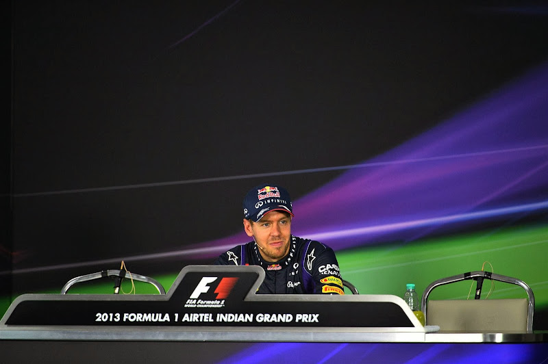 одинокий Себастьян Феттель на пресс-конференции после гонки на Гран-при Индии 2013