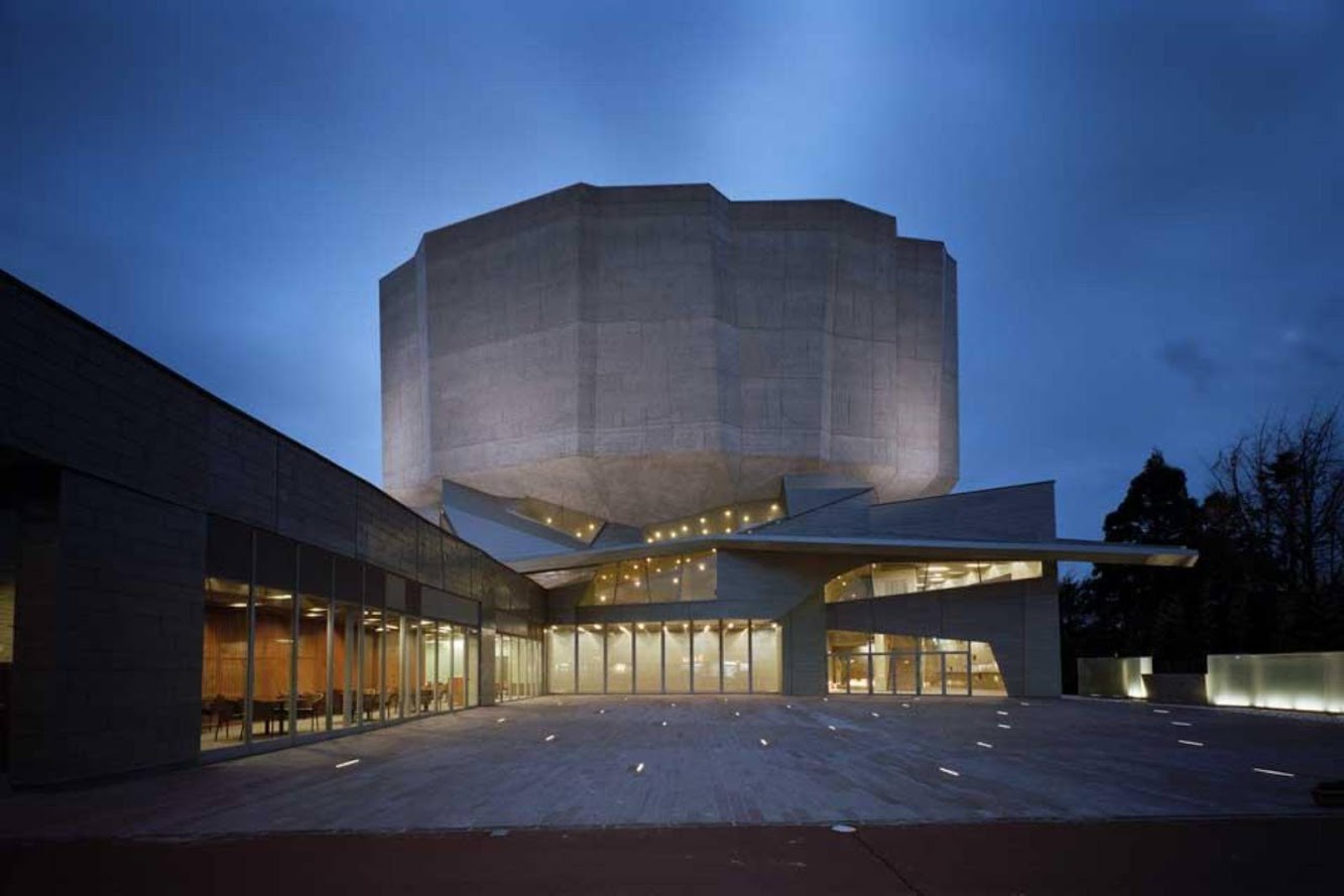 Yurihonjō, Prefettura di Akita, Giappone: Kadare Cultural Centre by Chiaki Arai