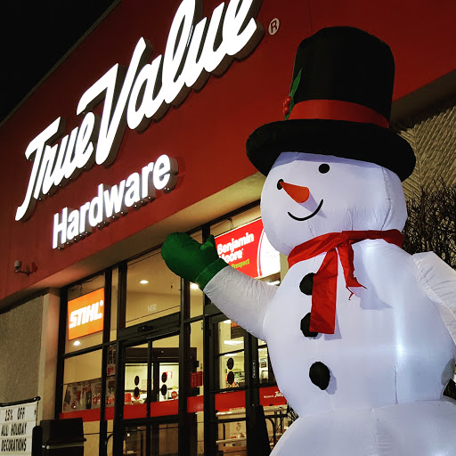 Home Improvement Store «Mount Prospect True Value», reviews and photos, 1490 S Elmhurst Rd, Mt Prospect, IL 60056, USA