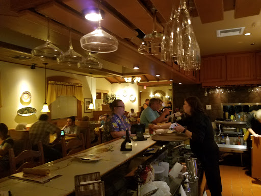 Italian Restaurant «Olive Garden», reviews and photos, 1302 Dallas Hwy, Waxahachie, TX 75165, USA