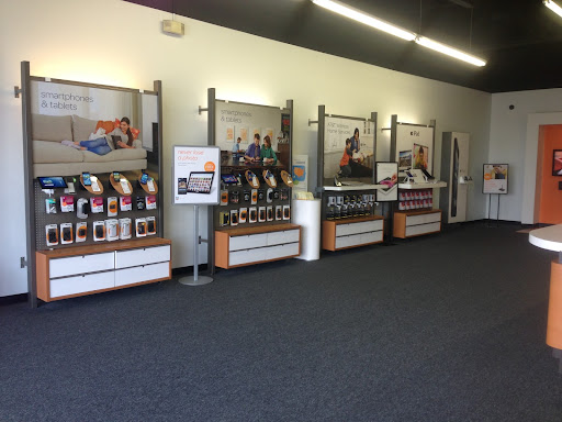 Cell Phone Store «AT&T Authorized Retailer», reviews and photos, 8973 E 116th St, Fishers, IN 46038, USA