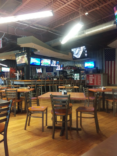 Bar & Grill «AJ Gators Sports Bar & Grill», reviews and photos, 401 N Witchduck Rd, Virginia Beach, VA 23462, USA