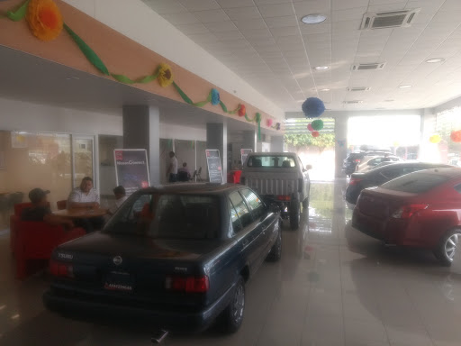 Nissan Compactos de Apatzingan, Pascasio Ruiz de Lecona 665, Las Palmas, 60699 Apatzingán de la Constitución, Mich., México, Concesionario de autos | MICH