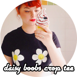daisy boobs crop tee