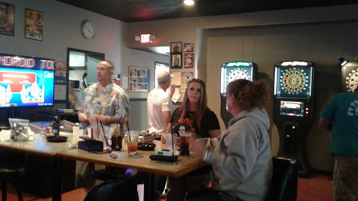 Sports Bar «On the Rox», reviews and photos, 214 S Broadway St, Seymour, IN 47274, USA