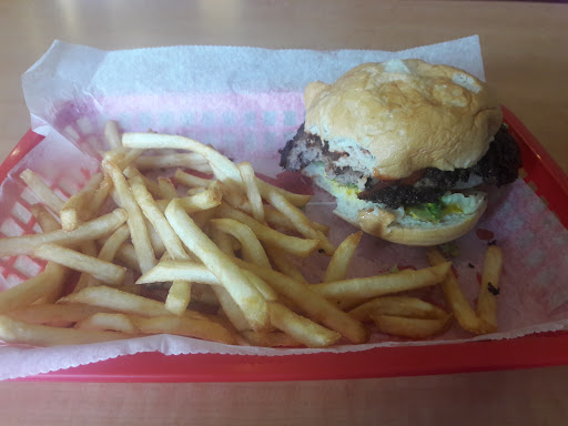 American Restaurant «Burgers & Brats», reviews and photos, 6100 Long Prairie Rd # 300, Flower Mound, TX 75028, USA