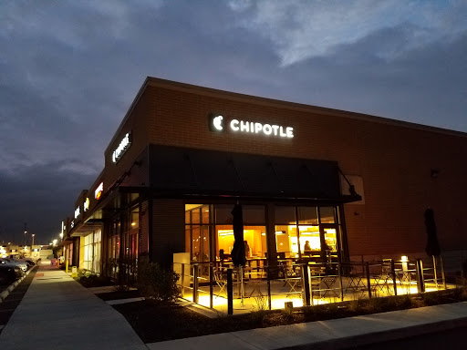Mexican Restaurant «Chipotle Mexican Grill», reviews and photos, 298 W North Ave #1, Villa Park, IL 60181, USA