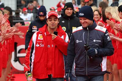 Фелипе Масса и Рубенс Баррикелло на параде пилотов Нюрбургринга на Гран-при Германии 2011