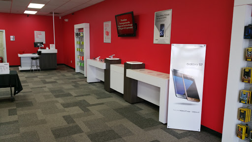 Cell Phone Store «Wireless Advantage - Verizon Wireless Premium Retailer», reviews and photos, 2212 Village Dr, Moody, AL 35004, USA