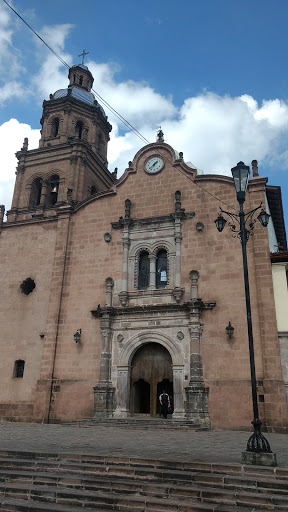 Parroquia de Santa Ana, Calle de Zaragoza, Centro, 58600 Zacapu, Mich., México, Iglesia católica | MICH