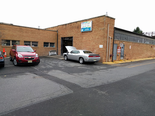 Auto Body Shop «Luis Auto Body», reviews and photos, 1208 Columbus Rd, Burlington, NJ 08016, USA