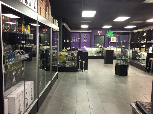 Tobacco Shop «Glass King Smoke Shop», reviews and photos, 7035 Philips Hwy #11, Jacksonville, FL 32216, USA