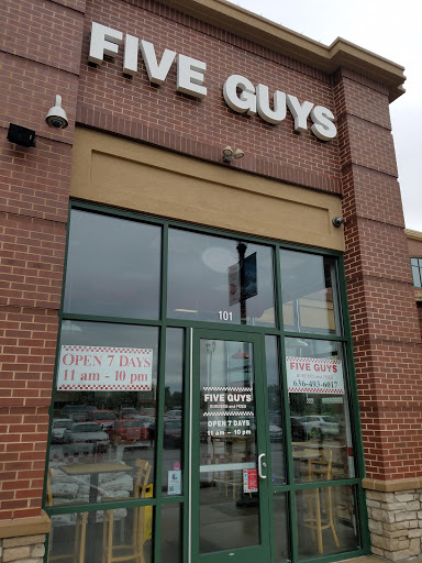 Fast Food Restaurant «Five Guys», reviews and photos, 1520 S 5th St, St Charles, MO 63303, USA