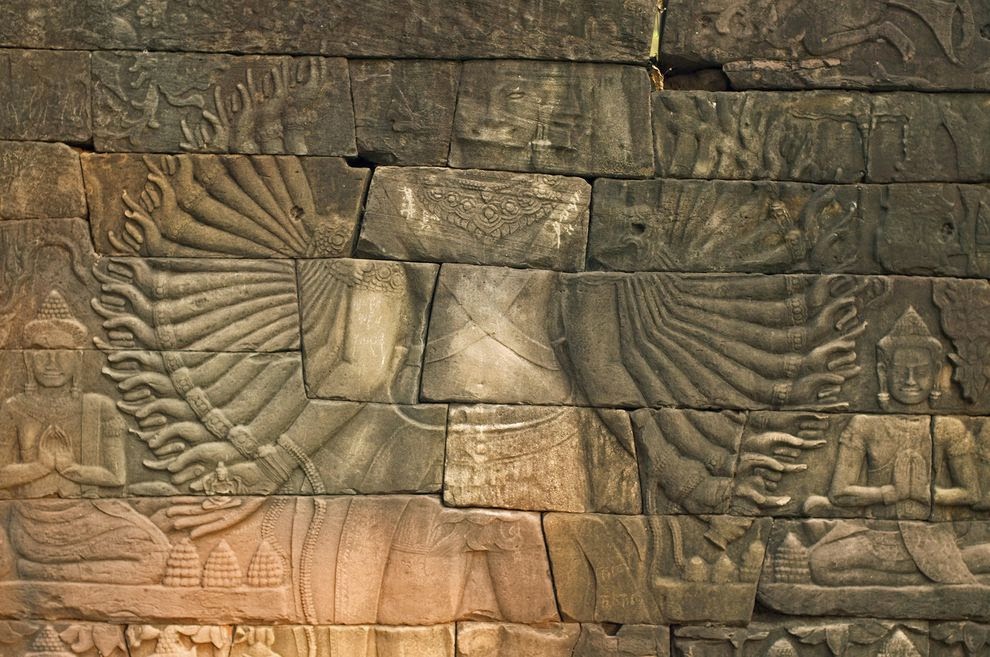 Study reveals global criminal trafficking network for ancient Cambodian art Study reveals global criminal trafficking network for ancient Cambodian art