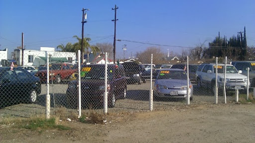 Used Car Dealer «El Chaparro Auto Sales», reviews and photos, 2215 E California Ave, Bakersfield, CA 93307, USA
