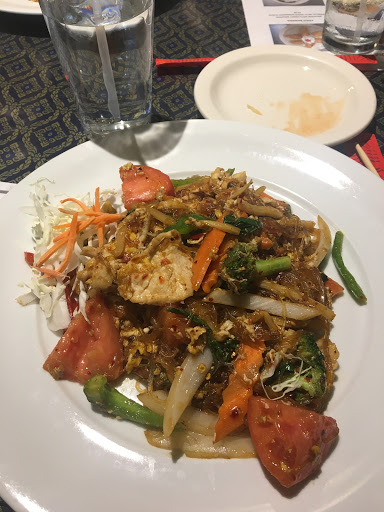 Restaurant «Tong Phoon Thai Restaurant», reviews and photos, 5900 N Illinois St, Fairview Heights, IL 62208, USA