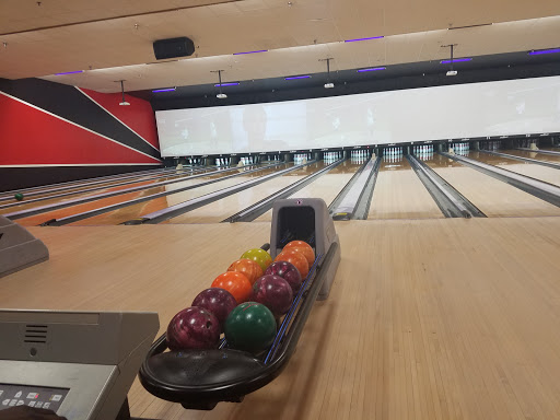 Bowling Alley Amf Garden City Lanes Reviews And Photos 987