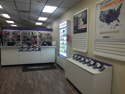 Cell Phone Store «MetroPCS Authorized Dealer», reviews and photos, 169 Main St, Milford, MA 01757, USA