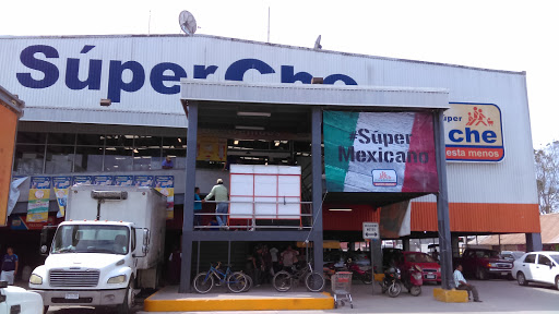 Súper Che Escárcega, Héctor Pérez Martínez 71, Zona Centro, 24350 Escárcega, Camp., México, Tienda de ultramarinos | CAMP