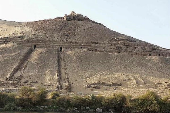 Archaeological coalition says Aswan tombs robbed Archaeological coalition says Aswan tombs robbed
