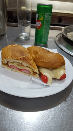 Hamburgueseria y Pizzeria Capricho