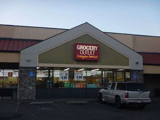 Grocery Store «Grocery Outlet Bargain Market», reviews and photos, 4157 NW U.S. 101 #101, Lincoln City, OR 97367, USA