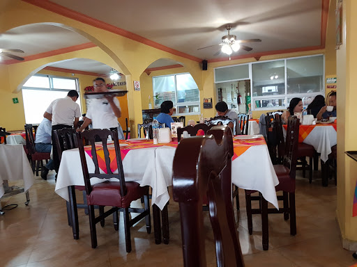 Restaurante Nila, Entronque Carretera Federal S/N, Col los Ángeles, 74080 San Martín Texmelucan de Labastida, Pue., México, Alimentación y bebida | PUE