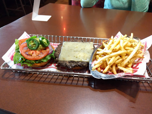 Hamburger Restaurant «Smashburger», reviews and photos, 535 S Upper St, Lexington, KY 40508, USA