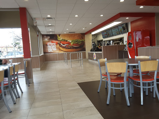 Fast Food Restaurant «Burger King», reviews and photos, 2125 Grand Ave, Baldwin, NY 11510, USA