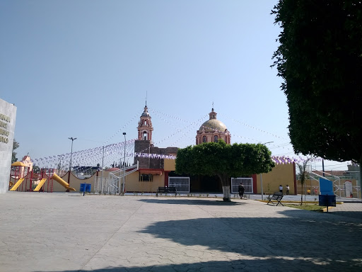 Iglesia De La Santisima Trinidad, 72730, Av 16 de Septiembre 48, Chautenco, San Juan Cuautlancingo, Pue., México, Iglesia | PUE