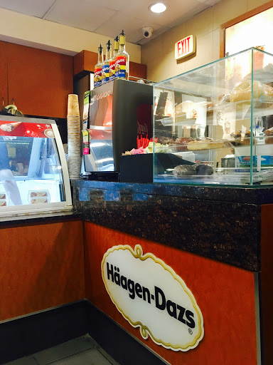 Ice Cream Shop «Häagen-Dazs® Ice Cream Shop», reviews and photos, 814 N Broadwalk, Hollywood, FL 33019, USA