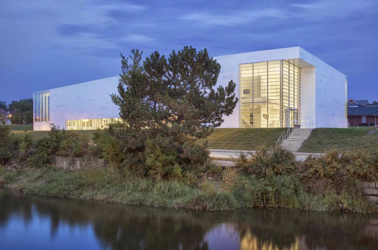 Museum of Wisconsin Art by HGA Architects and