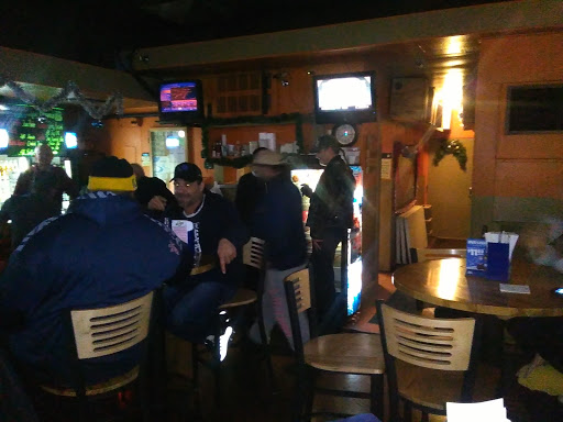 Bar & Grill «Shot Makers Sports Bar & Grill», reviews and photos, 12045 Dix Toledo Rd, Southgate, MI 48195, USA