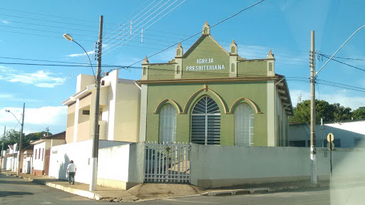 Igreja Presbiteriana Betel, R. Padre Camilo, 69, Rio Paranaíba - MG, 38810-000, Brasil, Local_de_Culto, estado Minas Gerais