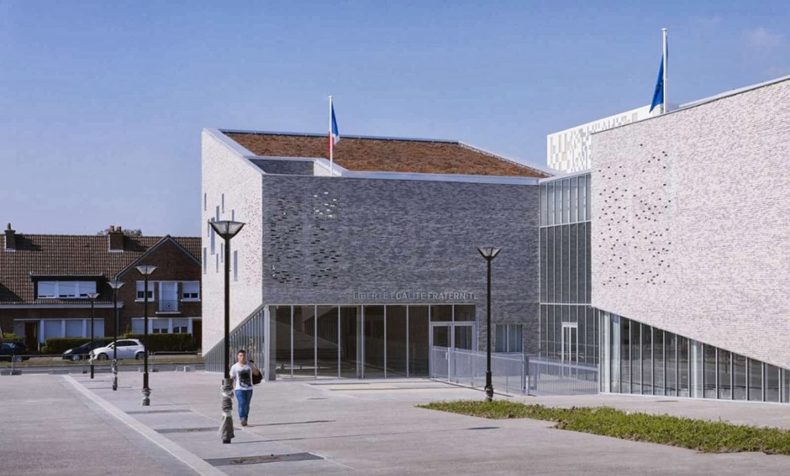 College Lucie Aubrac by CAAU