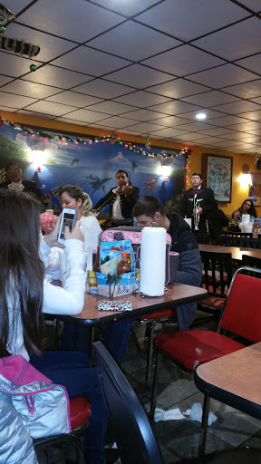 Mexican Restaurant «El Huichol De Don Memo», reviews and photos, 1030 N Hickory St, Joliet, IL 60432, USA