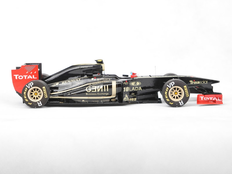 Бумажная модель Lotus Renault R31 Виталия Петрова на ГП Австралии 2011